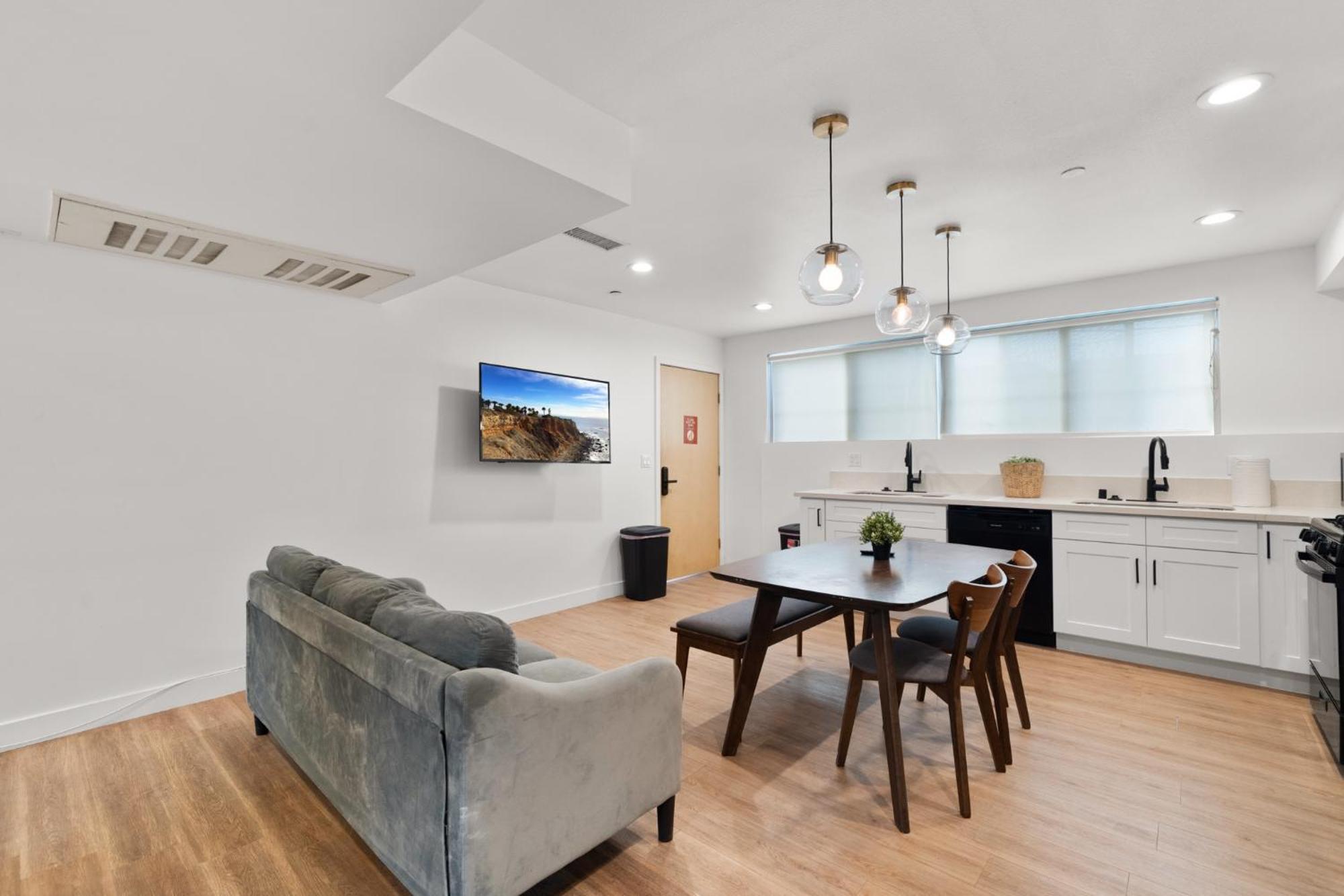 Modern Getaway In The Heart Of La Near Usc, Private Room With Share Living Room And Kitchen Los Angeles Exterior foto
