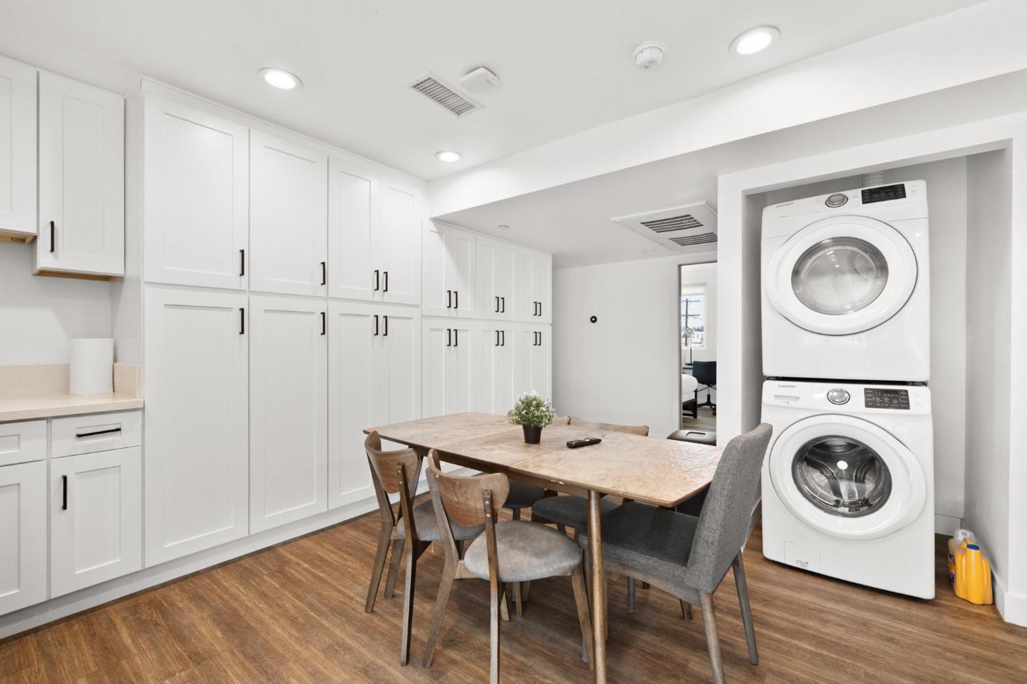 Modern Getaway In The Heart Of La Near Usc, Private Room With Share Living Room And Kitchen Los Angeles Exterior foto
